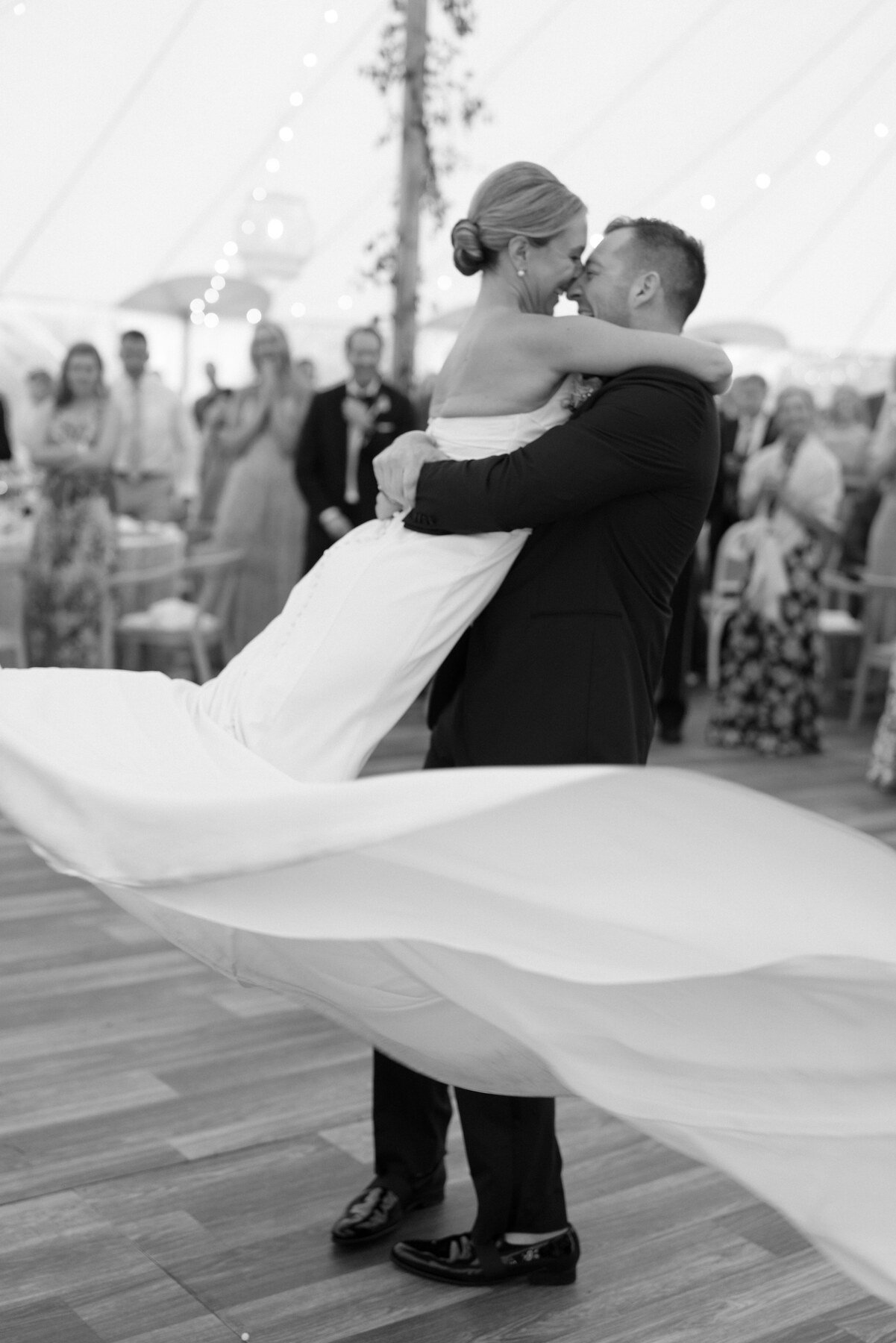 kennebunkport-wedding-couple